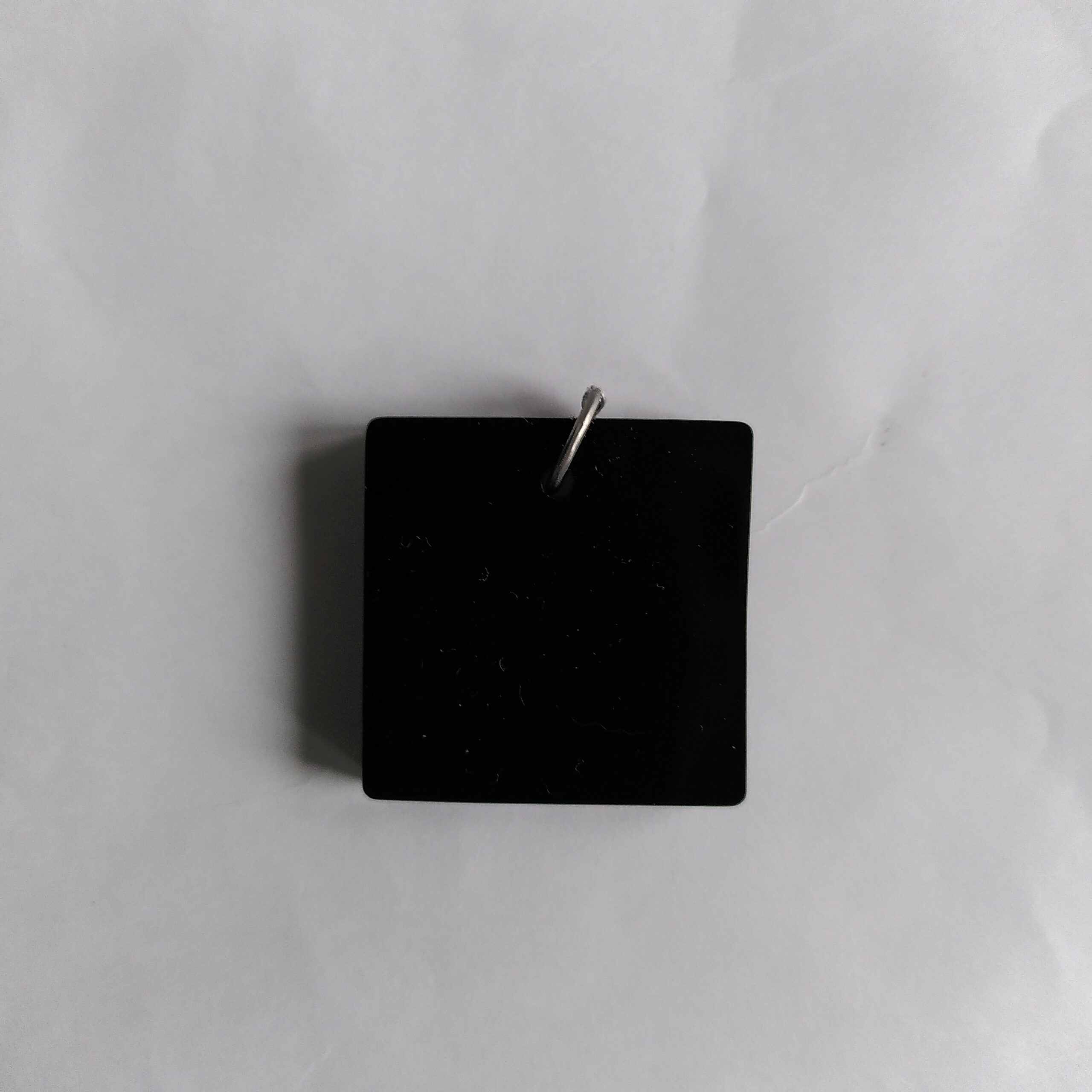 Pendenti carre noir protection